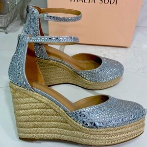 Brand New Women sandals